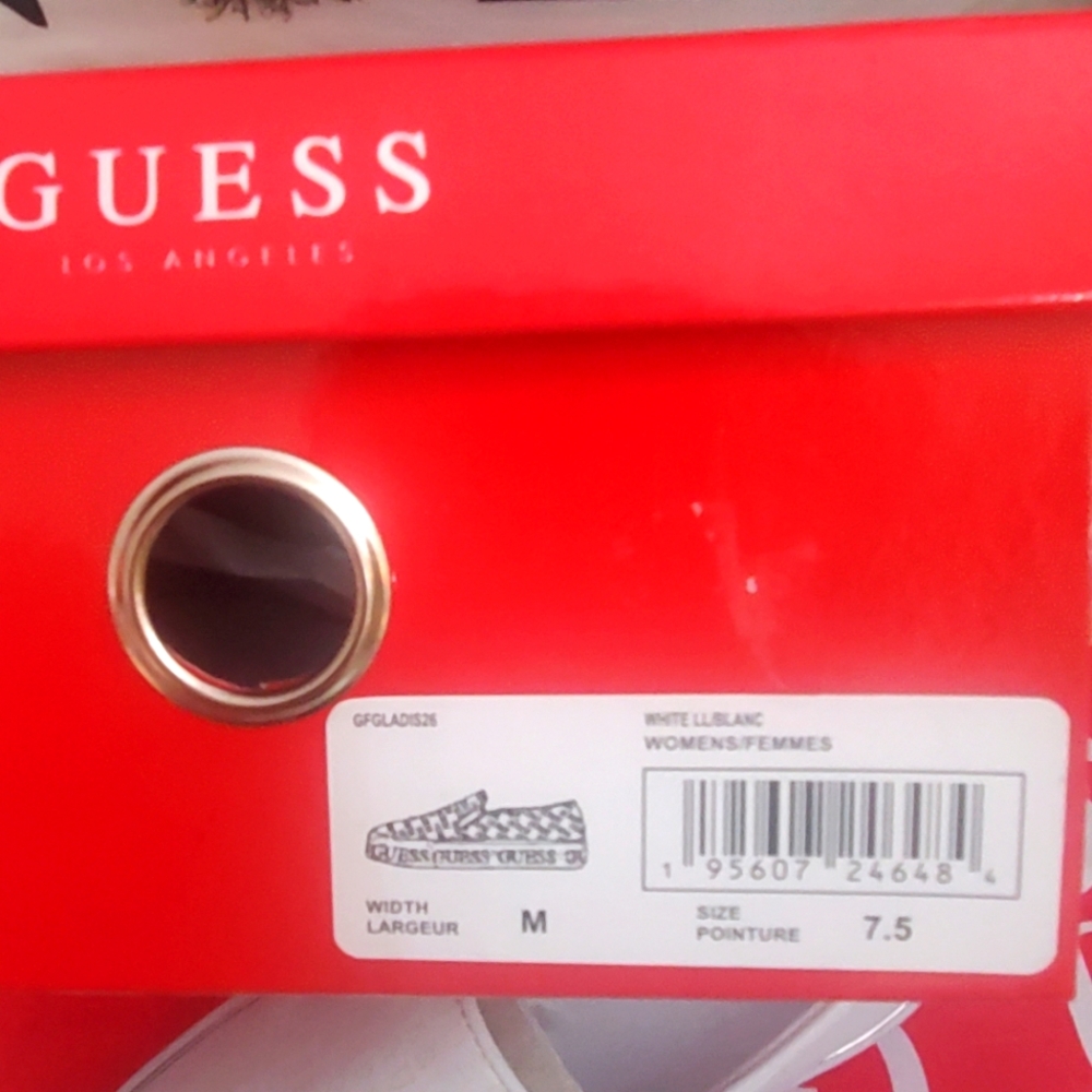 Guess Shoes - Picture 5 of 6